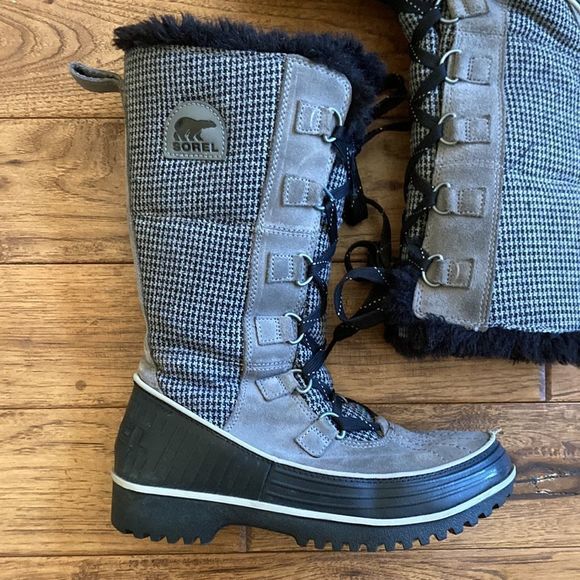 𝅺SOREL Joan of Arctic Boots Winter Snow Faux Fur Gray Houndstooth Plaid Size 7 - Picture 3 of 14